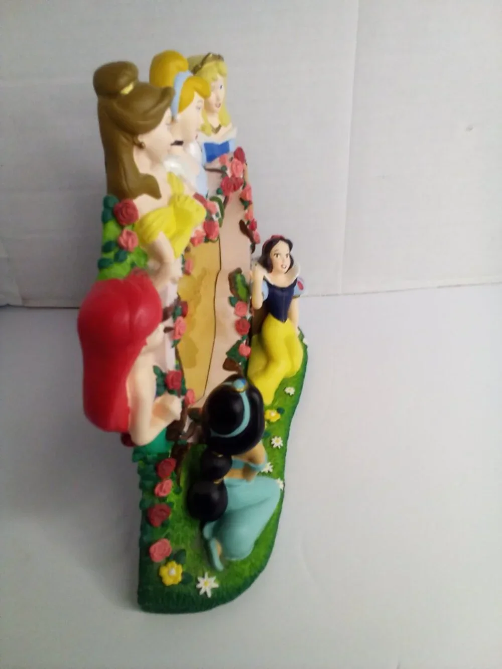 Disney Parks 3D Sculpted Picture Frame Princesses Heart Shape 8